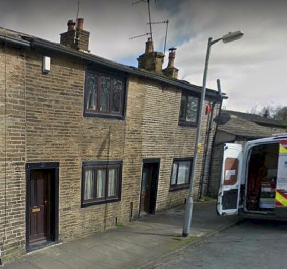 1 Bedroom Flat To Rent In Gregory Court, Bradford, West Yorkshire, BD14