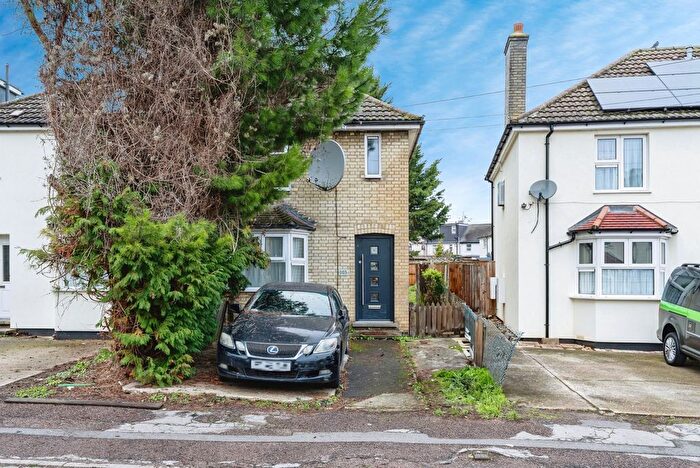 2 Bedroom Semi Detached House For Sale In Garden Walk, Cambridge, Cambridgeshire, CB4