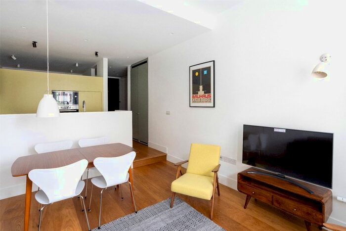 Studio To Rent In Blandford Street, London, W1U