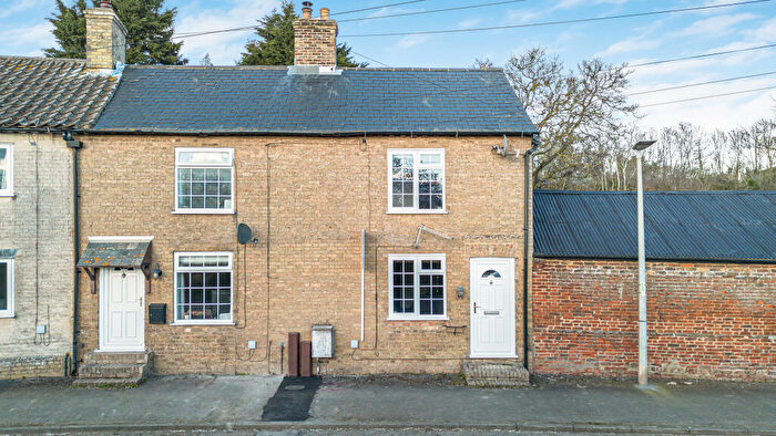 2 Bedroom House For Sale In Hillrow, Haddenham, Ely, Cambridgeshire, CB6