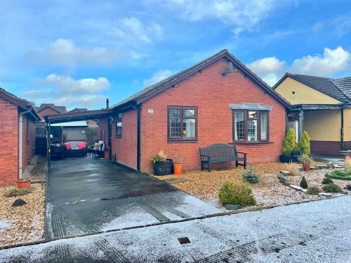 2 Bedroom Bungalow For Sale In Acorn Rise, Welshpool, Powys, SY21