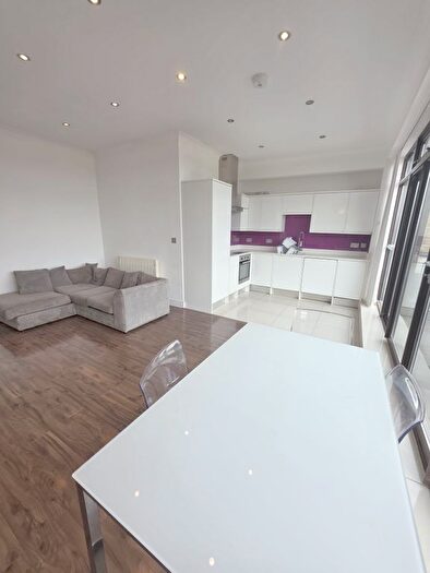 2 Bedroom Flat To Rent In Copperfield Road, London, E3