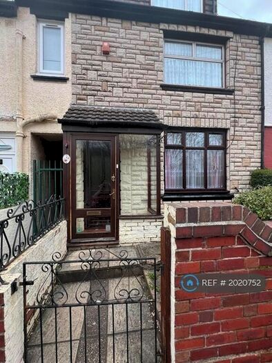 3 Bedroom Terraced House To Rent In Railway Street, West Bromwich, B70