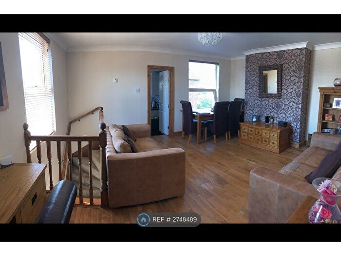 1 Bedroom Flat To Rent In Henry Street, Stockport, SK1