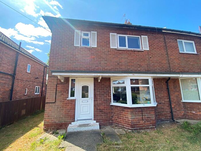 3 Bedroom End Of Terrace House To Rent In Grangeside Avenue, Hull, HU6