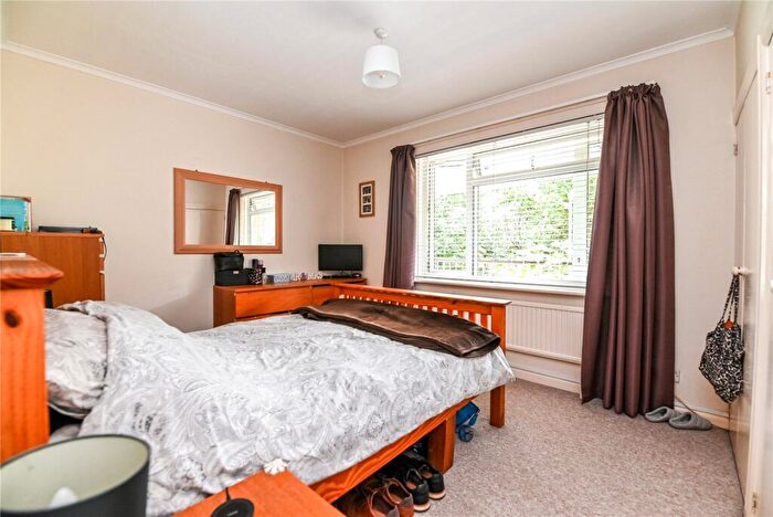 2 Bedroom Apartment For Sale In Violet Lane, New Milton, Hampshire, BH25