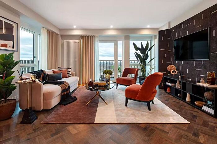 3 Bedroom Flat For Sale In Eden Pl, London, E16