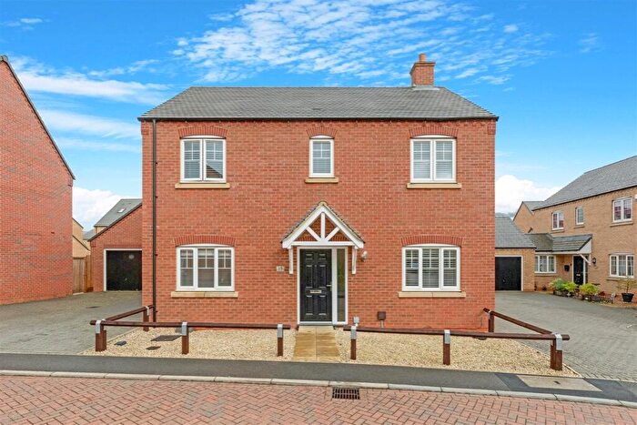 4 Bedroom Detached House For Sale In Lamport Crescent, Raunds, NN9