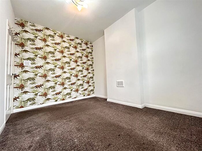 2 Bedroom End Of Terrace House To Rent In Key Road, Clacton-On-Sea, CO15