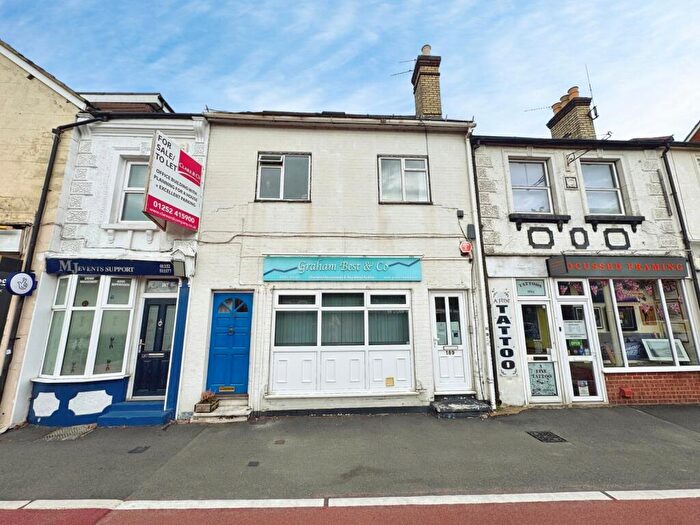 1 Bedroom Flat For Sale In Lynchford Road, Farnborough, Hampshire, GU14
