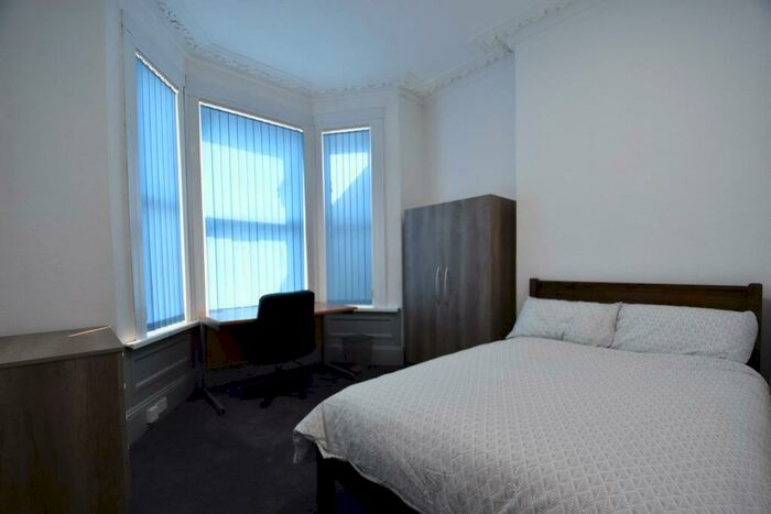 5 Bedroom End Of Terrace House To Rent In Derry Avenue, Mutley, Plymouth, PL4