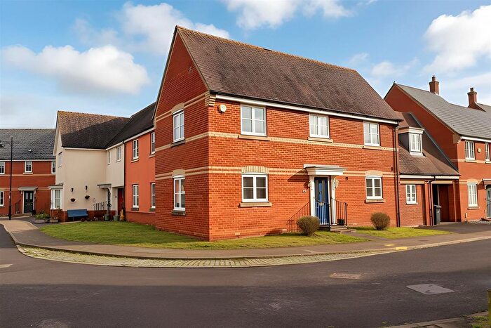 4 Bedroom Link Detached House To Rent In Nonancourt Way, Earls Colne, CO6