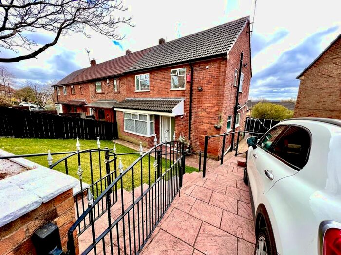 4 Bedroom Semi-Detached House To Rent In Caldbeck Drive, Middleton, Manchester, M24