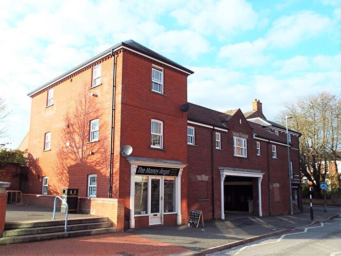 1 Bedroom Flat To Rent In Church Street, Louth, Lincolnshire, LN11