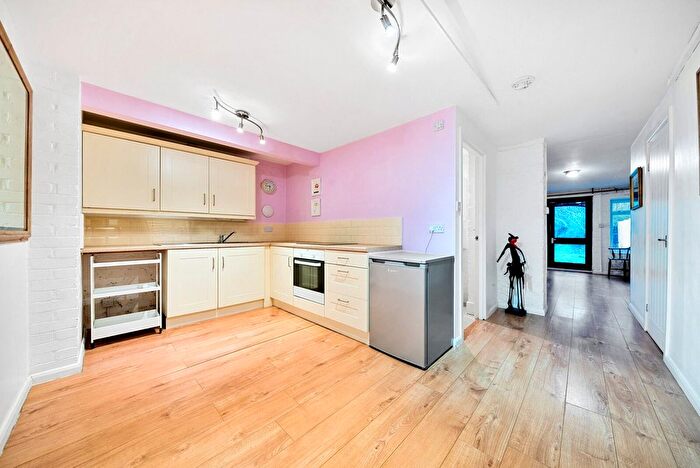 5 Bedroom Semi-Detached House For Sale In Munster Road, Teddington, TW11