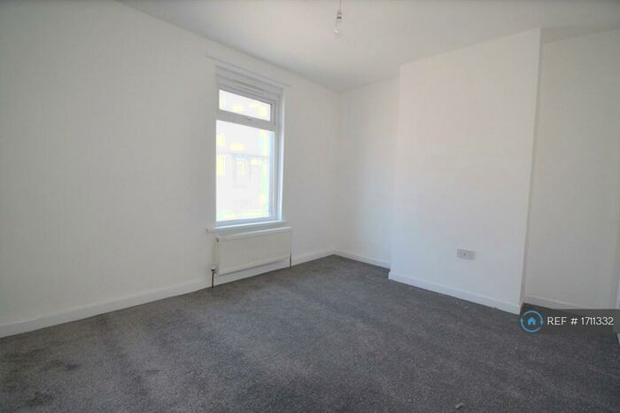 2 Bedroom End Of Terrace House To Rent In Cross Street, Workington, CA14