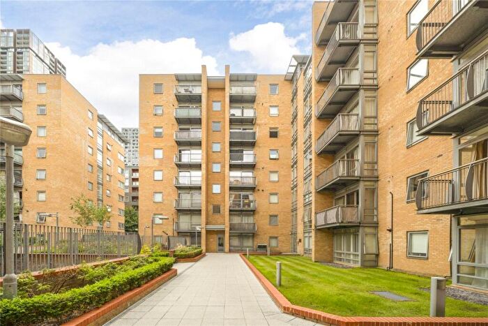 2 Bedroom Flat For Sale In Cassilis Road, London, E14