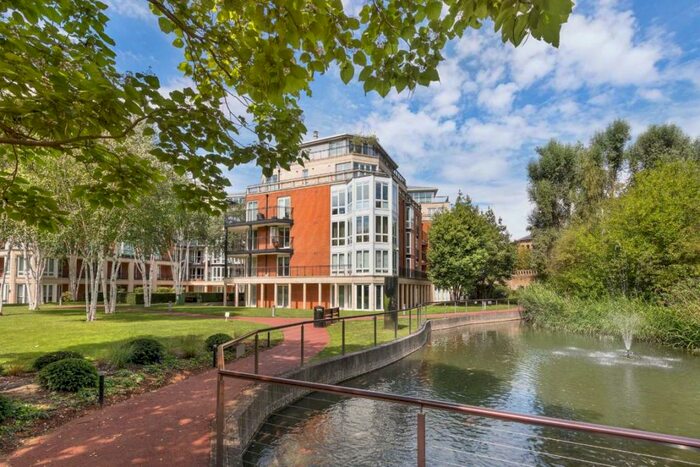 4 Bedroom Flat To Rent In Coleridge Gardens, Chelsea, SW10