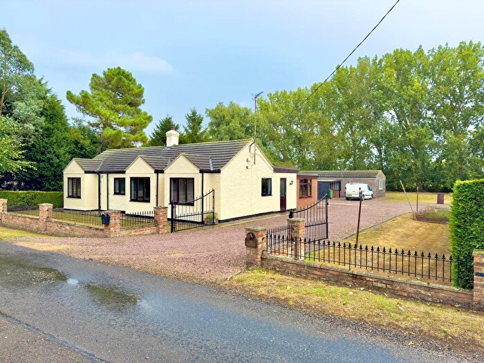 3 Bedroom Detached Bungalow For Sale In Grangehill Road, Tydd St Giles, PE13