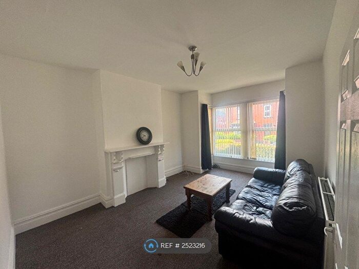 4 Bedroom Terraced House To Rent In Savile Road, Leeds, LS7