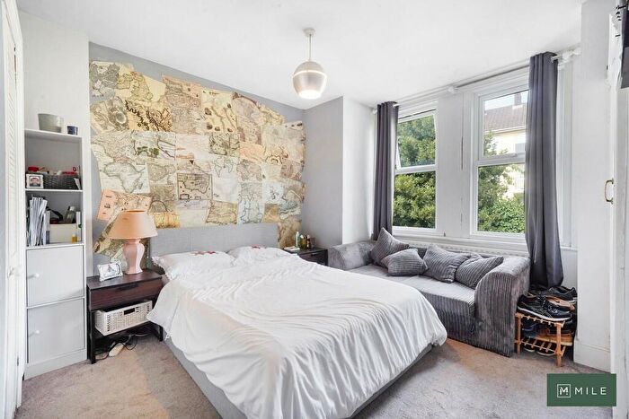 2 Bedroom Flat To Rent In Short Let: Drayton Road, London, NW10