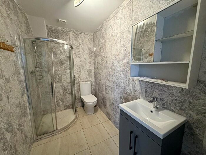 5 Bedroom House To Rent In King Square Avenue, Bristol, BS2