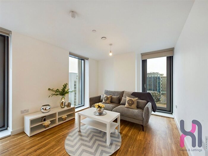 2 Bedroom Flat To Rent In Media City, Michigan Point Tower D, Michigan Avenue, Salford, M50