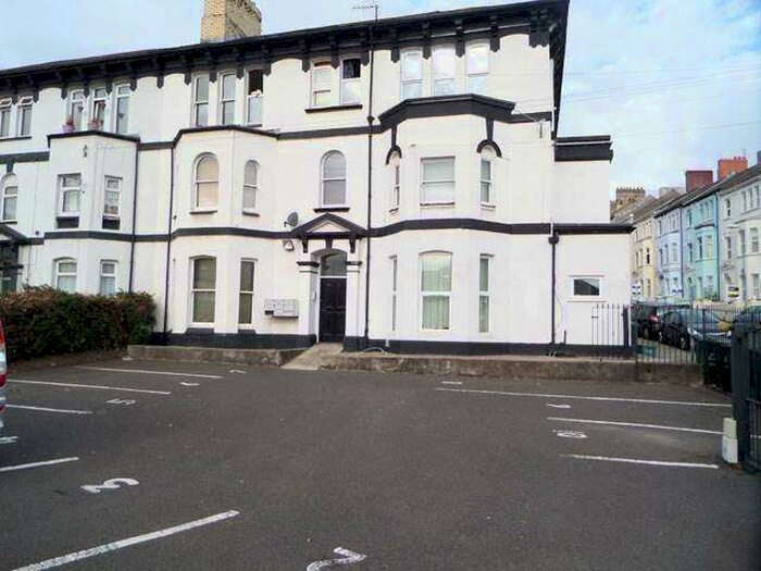 1 Bedroom Flat To Rent In Cardiff Road, Newport, , NP20