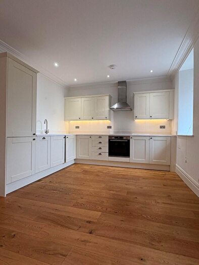 1 Bedroom Flat To Rent In Main Road, BS49