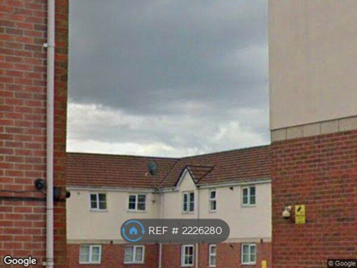 2 Bedroom Flat To Rent In Blueberry Avenue, Manchester, M40