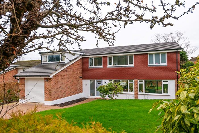 5 Bedroom Detached House For Sale In Millview Close, Reigate, RH2