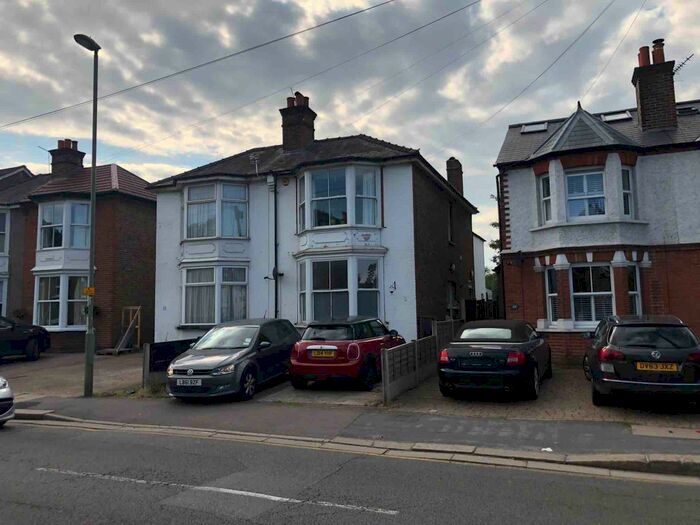 2 Bedroom Flat To Rent In Epsom, Hook Road, KT19