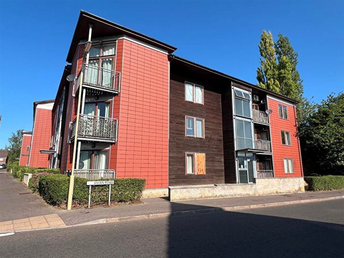 2 Bedroom Flat For Sale In Vivian Road, Basingstoke, RG21