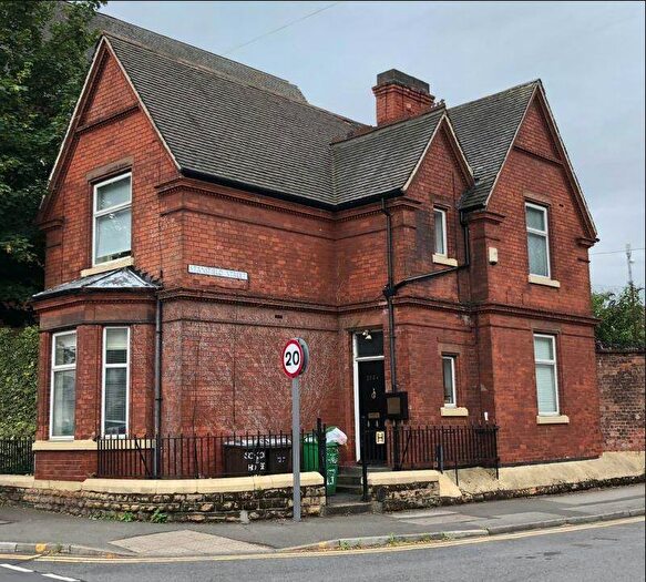 4 Bedroom Detached House To Rent In The Old Schoolhouse, NG7