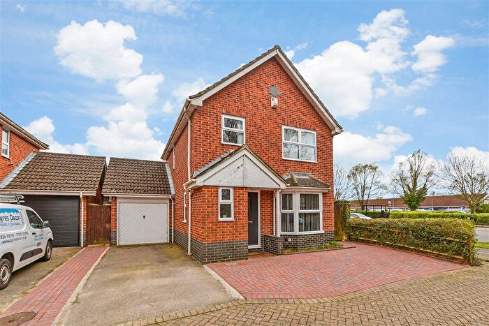 3 Bedroom Detached House For Sale In Moatfield Meadow, Kingsnorth, Ashford, Kent, TN23