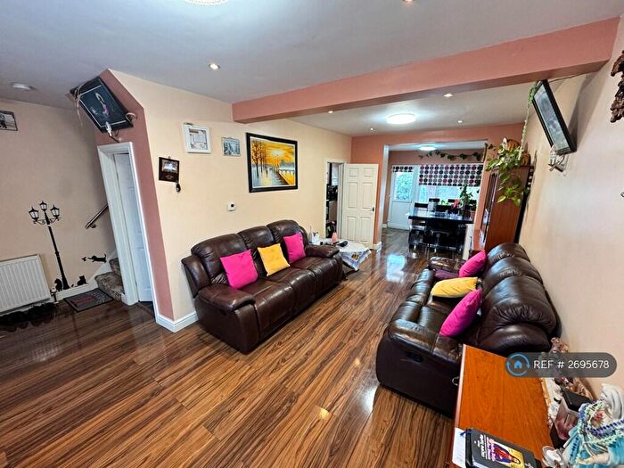 3 Bedroom Terraced House To Rent In Newcastle Avenue, Ilford, IG6