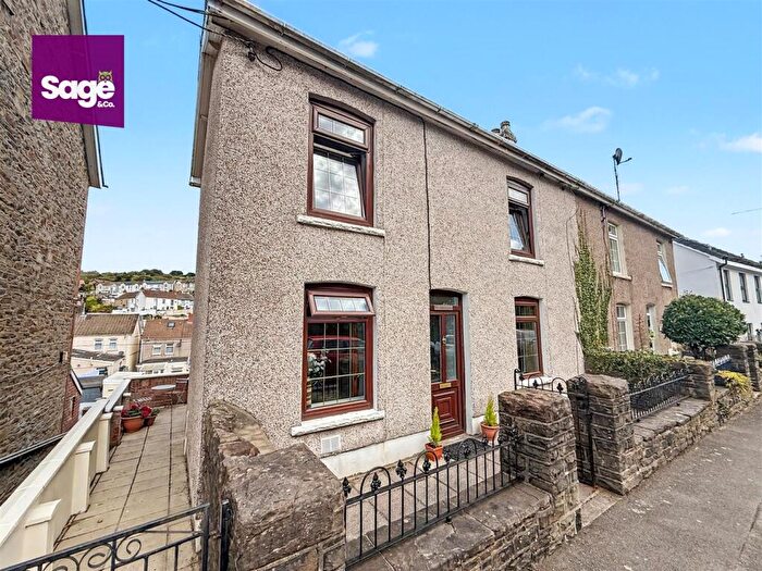 3 Bedroom Semi-Detached House For Sale In High Street, Newbridge, Newport, NP11