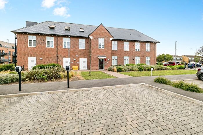 2 Bedroom Flat For Sale In Whittle Drive, Hornchurch, RM12