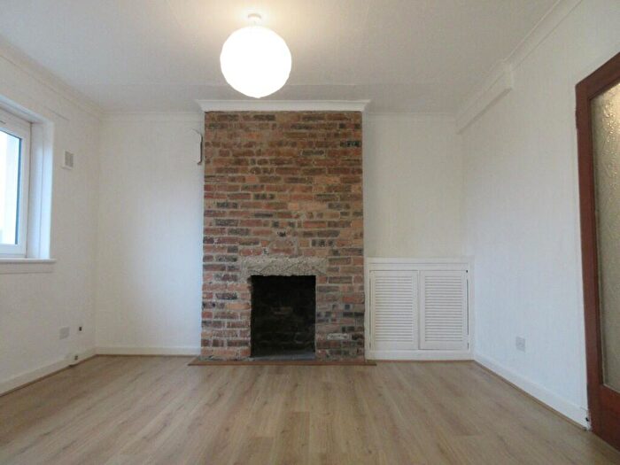 2 Bedroom Apartment To Rent In Arnprior Road, Glasgow, G45