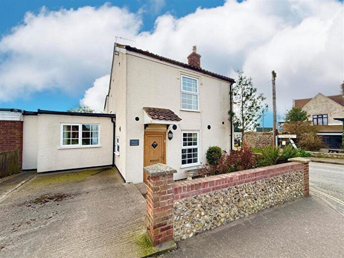 3 Bedroom House For Sale In Church Road, Sea Palling, NR12
