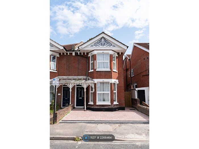 6 Bedroom Semi Detached House To Rent In Morris Road, Southampton, SO15