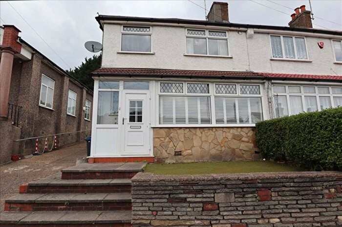 3 Bedroom End Of Terrace House To Rent In Chipstead Valley Road, Coulsdon, CR5