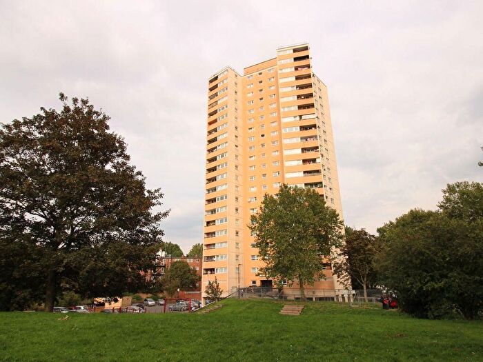 3 Bedroom Flat For Sale In Flat Moreton Tower, Lexden Road, Acton, London, W3