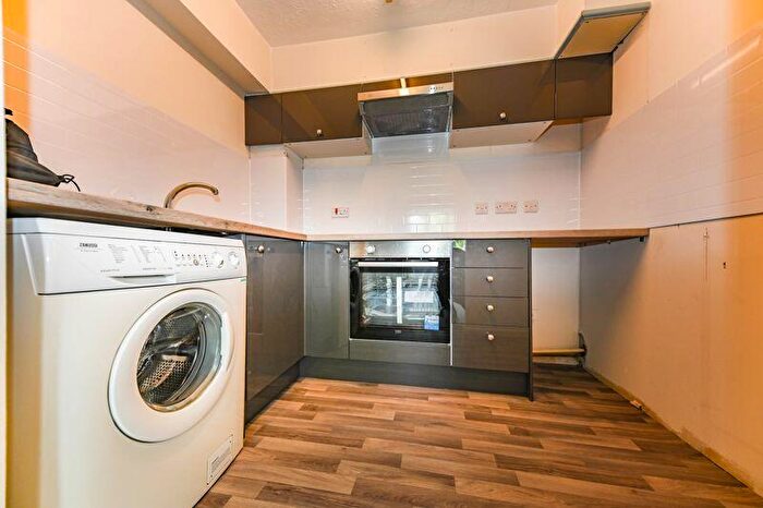 1 Bedroom Flat To Rent In Tor Close, Waterlooville, PO7