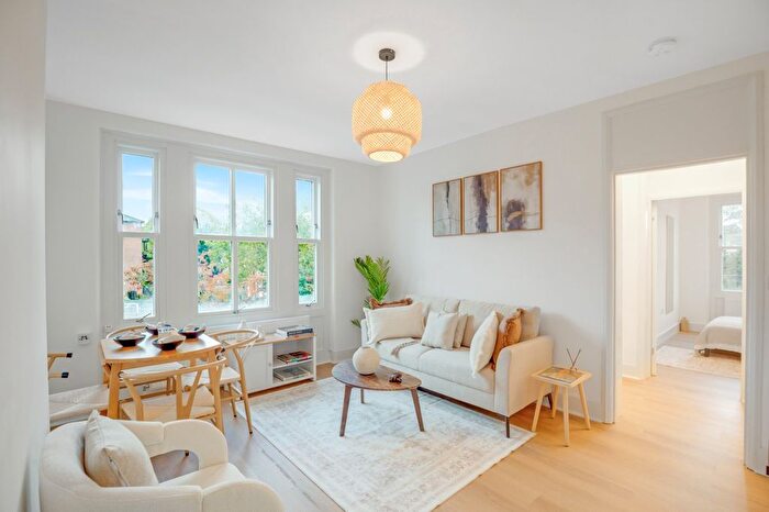 4 Bedroom Flat For Sale In Old Kent Road, Bermondsey, SE1