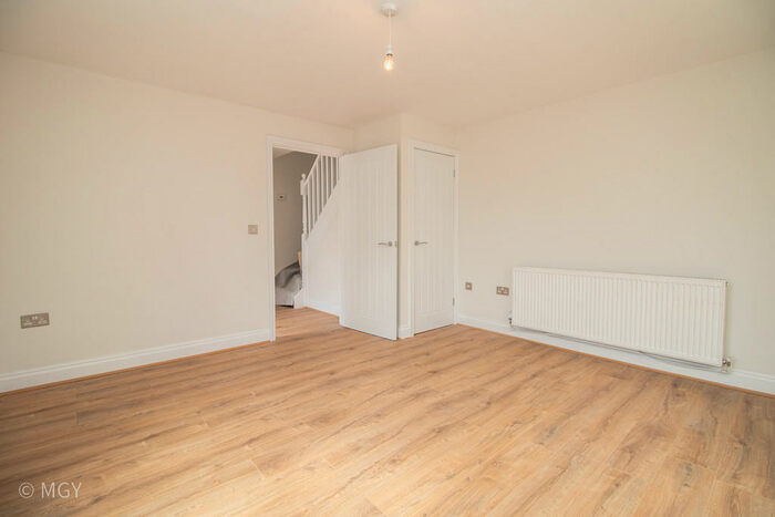 4 Bedroom Semi-Detached House To Rent In De Clare Drive, Radyr, Cardiff, CF15