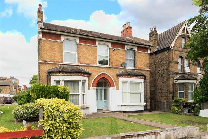 1 Bedroom Flat To Rent In Croydon Road, London, SE20