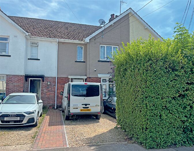 3 Bedroom Terraced House For Sale In Lansdowne Close, Calne, SN11
