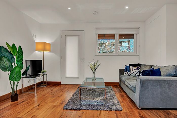 1 Bedroom Flat To Rent In Diss Street, London, E2