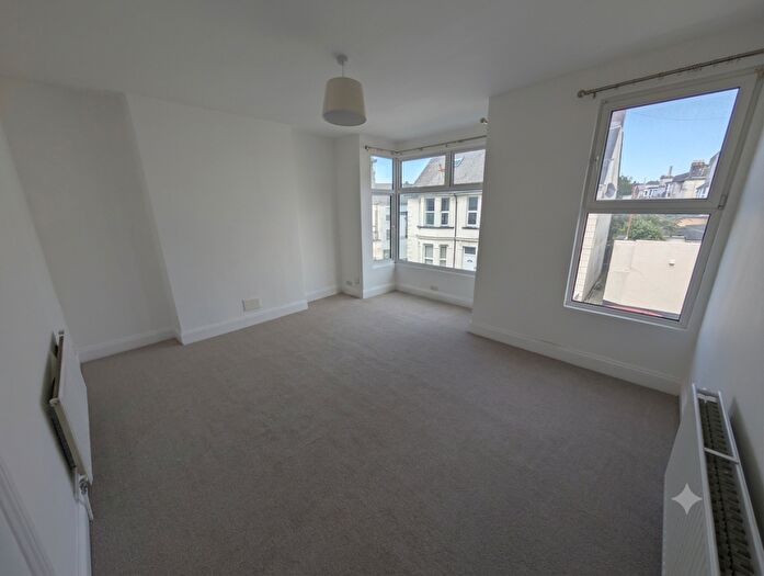 5 Bedroom Maisonette To Rent In Allendale Road, Plymouth, PL4